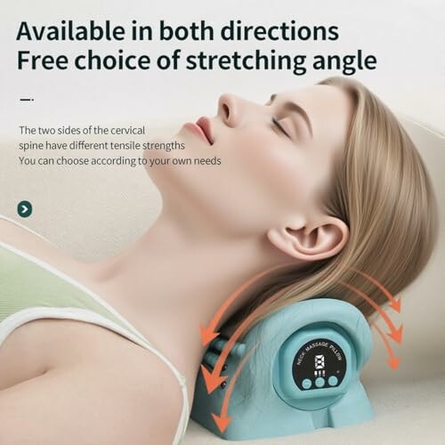 Frau verwendet Nackenmassagekissen.